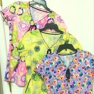 **KOI Limited Edition Floral Embroidered Nursing Scrub tops. Size XS. Lot of 3